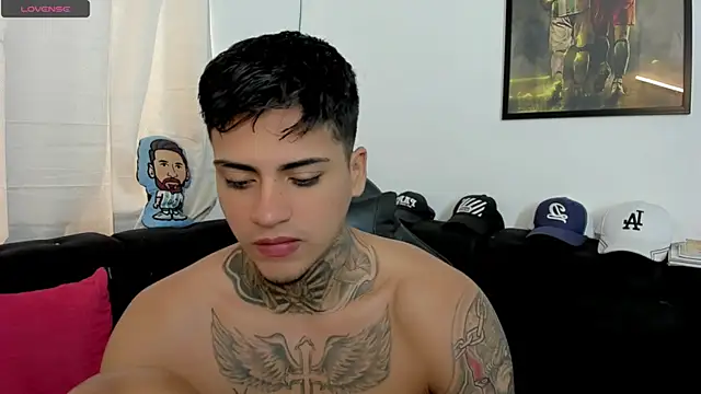 Snapshot of sweetlatinoboy chatting on April 2026 12:59:01 PM sweetlatinoboy online show from April 2026 12:59:01 PM