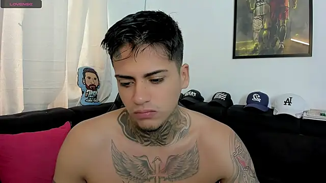 Snapshot of sweetlatinoboy chatting on April 2026 12:52:02 PM sweetlatinoboy online show from April 2026 12:52:02 PM