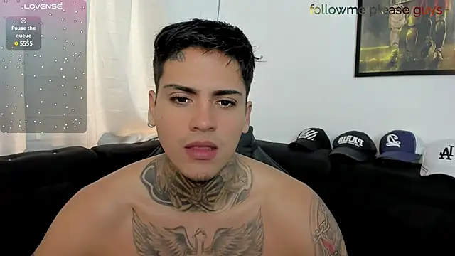 Snapshot of sweetlatinoboy chatting on April 2026 01:41:02 PM sweetlatinoboy online show from April 2026 01:41:02 PM
