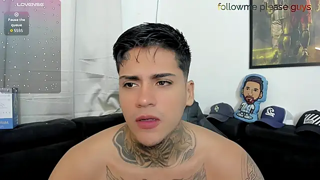 Snapshot of sweetlatinoboy chatting on May 2026 10:42:01 AM sweetlatinoboy online show from May 2026 10:42:01 AM