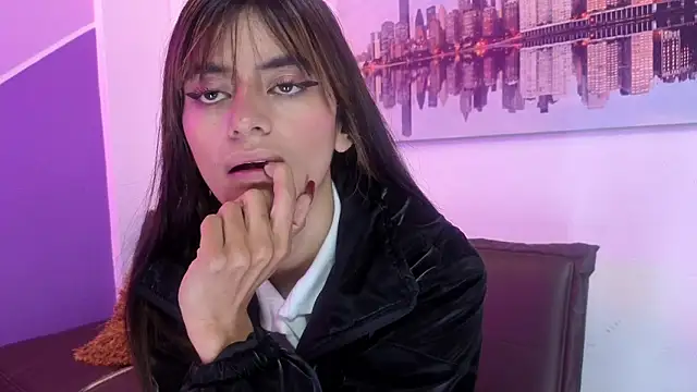 Snapshot of Sofy_Durand chatting on April 2026 11:54:02 AM Sofy Durand online show from April 2026 11:54:02 AM