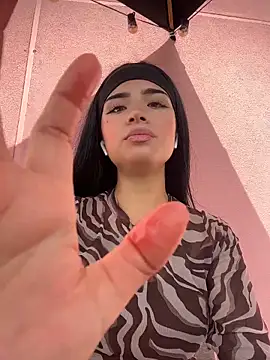Shalom pink18 online show from May 2026 07:11:01 PM