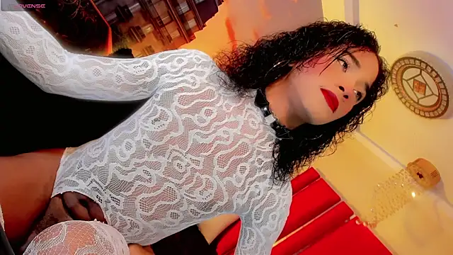 Paola Delfino online show from June 2026 10:51:01 AM