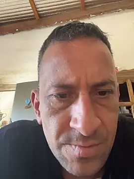 Snapshot of Leon090987 chatting on March 2026 01:25:01 PM Leon090987 online show from March 2026 01:25:01 PM