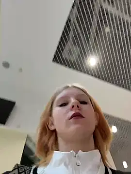 NinaParri online show from April 2026 03:26:01 AM