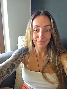 NicoleKaiser online show from May 2026 07:28:02 AM