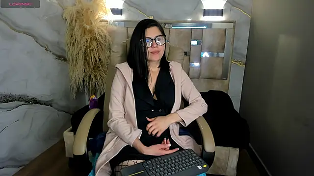 Snapshot of Cata_black chatting on April 2026 05:15:01 PM Cata black online show from April 2026 05:15:01 PM