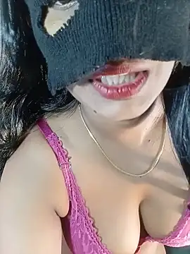 Snapshot of Kameeliya_ chatting on July 2026 06:21:02 PM Kameeliya online show from July 2026 06:21:02 PM