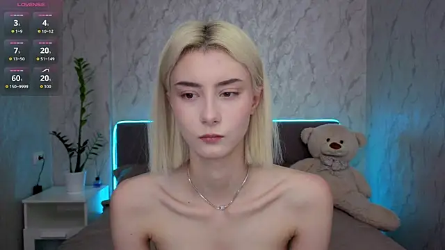 kittysocutie online show from May 2026 12:05:01 AM