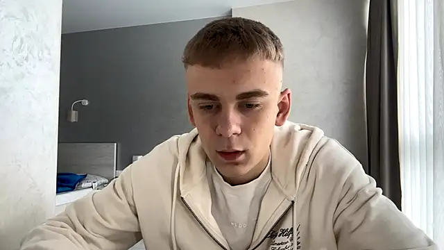 Snapshot of SoloFury chatting on April 2026 10:09:02 AM SoloFury online show from April 2026 10:09:02 AM