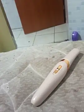    -larissa online show from March 2026 09:51:02 PM