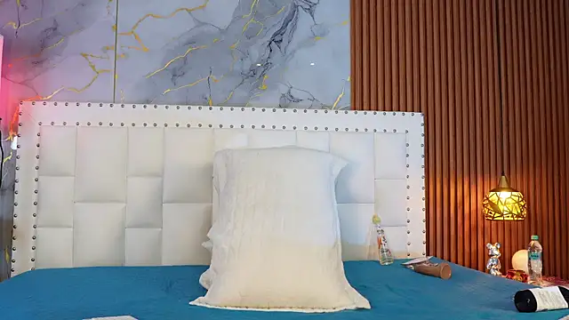 Snapshot of QuickHookupp chatting on June 2026 02:33:01 AM QuickHookupp online show from June 2026 02:33:01 AM