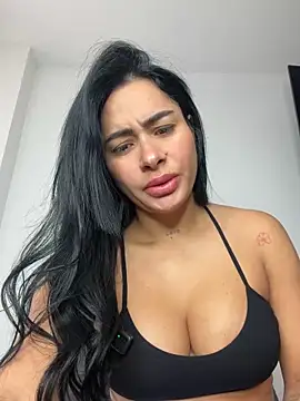 Snapshot of MoraFit_ chatting on April 2026 02:01:02 PM MoraFit online show from April 2026 02:01:02 PM