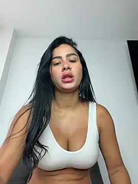 Snapshot of MoraFit_ chatting on May 2026 02:11:01 PM MoraFit online show from May 2026 02:11:01 PM
