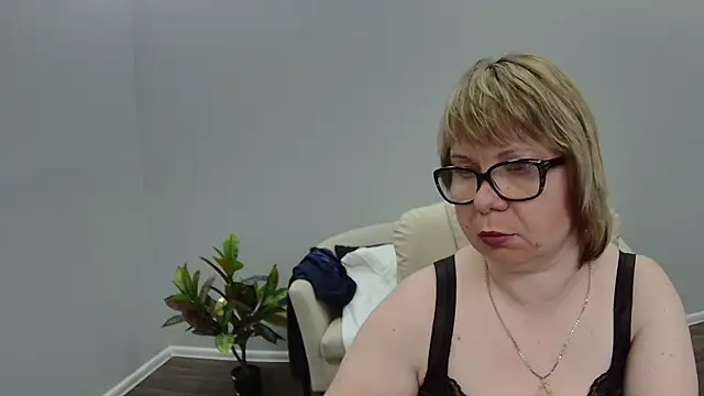BonnnyBoobsy online show from July 2026 06:34:02 PM