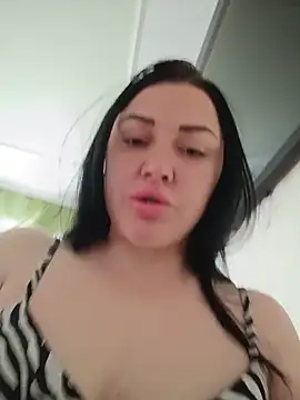 Elsie-Nora online show from June 2026 06:44:01 AM