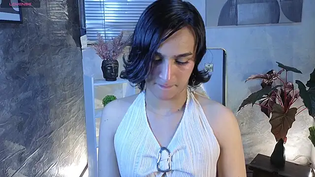 Snapshot of Zoee_Kiss_ chatting on April 2026 05:11:01 AM Zoee Kiss online show from April 2026 05:11:01 AM