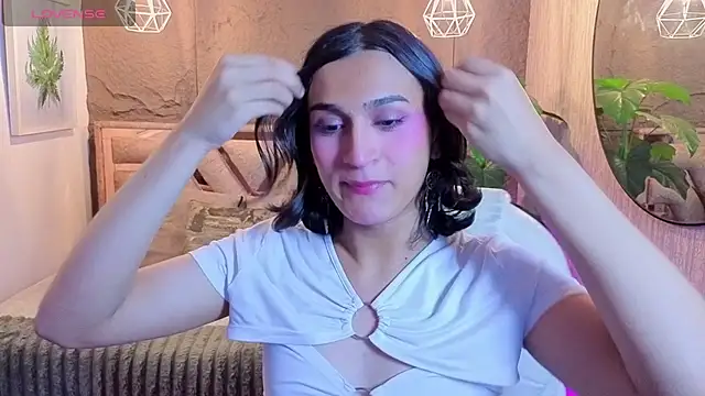 Zoee Kiss  online show from July 2026 10:03:01 PM