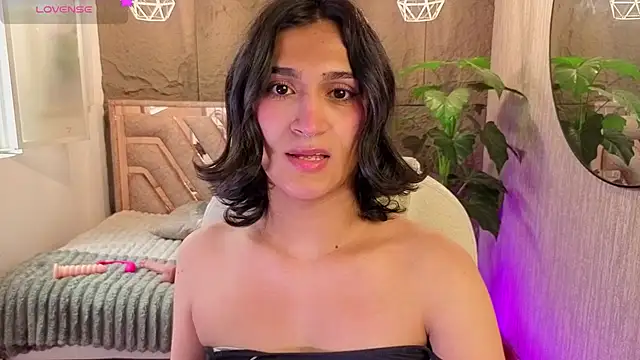 Zoee Kiss  online show from July 2026 07:50:01 PM