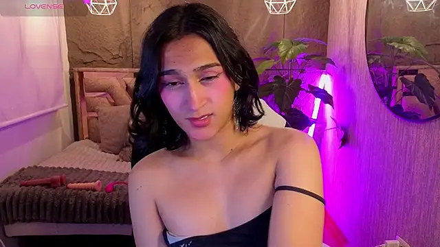 Zoee Kiss  online show from August 2026 05:07:02 AM