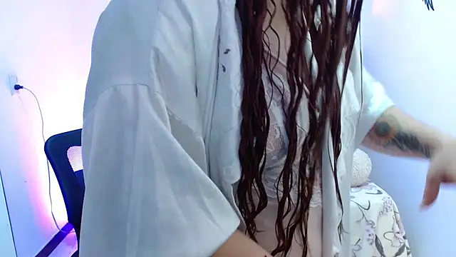 Snapshot of Luna_cur chatting on March 2026 12:44:01 PM Luna cur online show from March 2026 12:44:01 PM