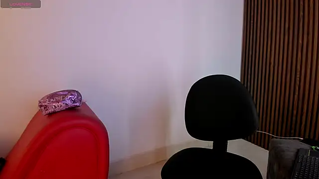 CandyGlow  online show from May 2026 06:57:01 PM