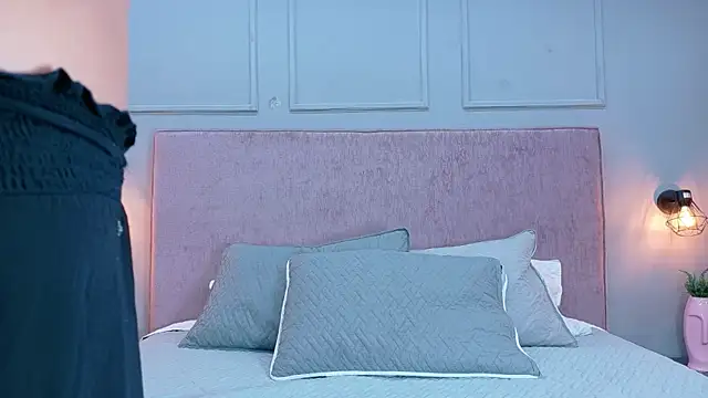 Ariana Mold online show from May 2026 02:50:02 AM