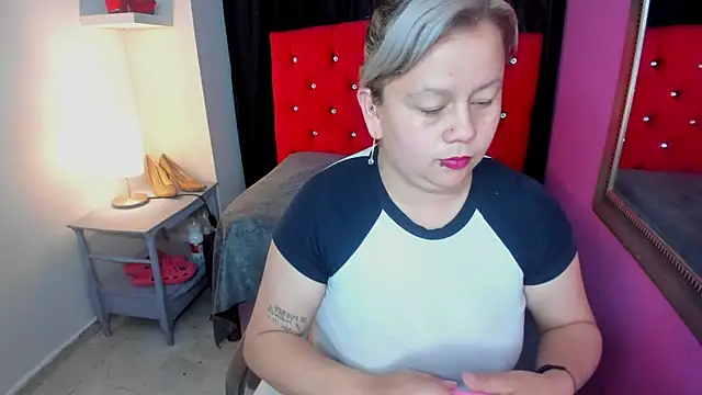 ScarletBigTitties online show from April 2026 11:57:01 AM