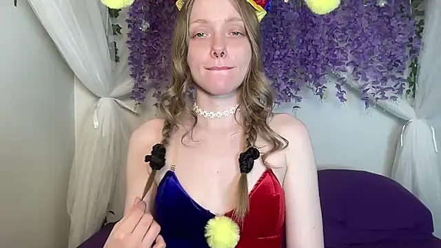 ElfGirlAna online show from May 2026 02:36:02 PM