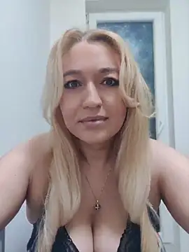 LexaVelure online show from May 2026 09:20:01 PM