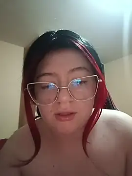 Snapshot of Gigi_hart7 chatting on May 2026 08:32:01 AM Gigi hart7 online show from May 2026 08:32:01 AM