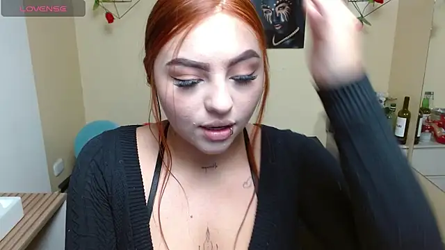 Snapshot of Miley_Clarck chatting on April 2026 01:03:01 PM Miley Clarck online show from April 2026 01:03:01 PM
