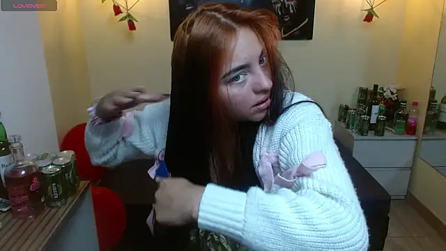 Snapshot of Miley_Clarck chatting on May 2026 12:32:02 PM Miley Clarck online show from May 2026 12:32:02 PM