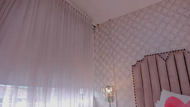 zoejenner  online show from May 2026 07:52:02 PM