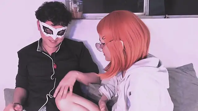 Snapshot of Tuxxxedo chatting on April 2026 06:25:02 AM Tuxxxedo online show from April 2026 06:25:02 AM