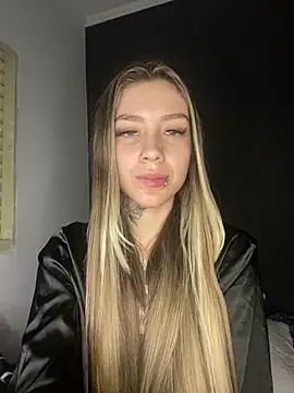 alyssa 22 online show from July 2026 04:18:01 AM