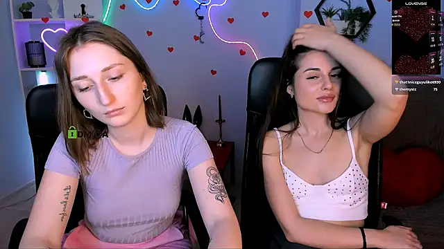 Snapshot of sara_musee chatting on April 2026 10:09:02 AM sara musee online show from April 2026 10:09:02 AM