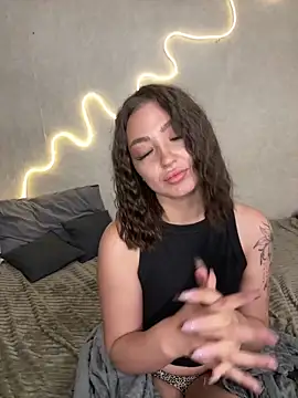 Arina Babyy online show from May 2026 06:00:01 AM