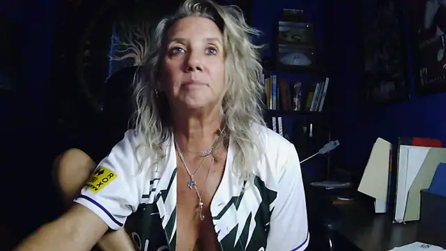 alilliwitch online show from March 2026 01:11:02 AM