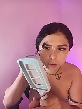 SalomeFire online show from May 2026 04:04:02 PM