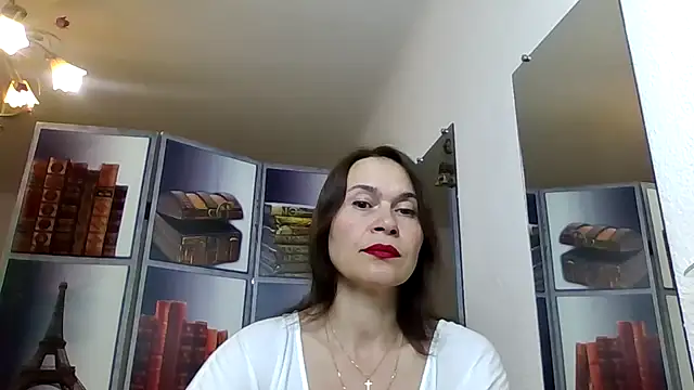 Selena Moo online show from May 2026 12:54:01 PM