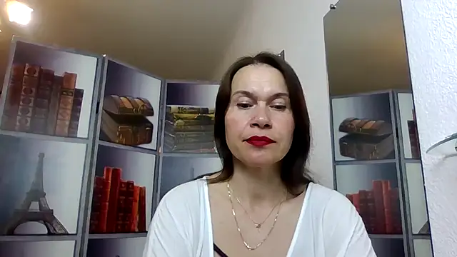 Selena Moo online show from May 2026 08:01:01 AM