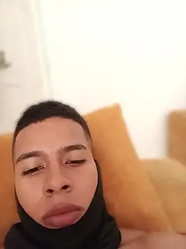 Snapshot of alejo_king02 chatting on April 2026 03:35:02 PM alejo king02 online show from April 2026 03:35:02 PM