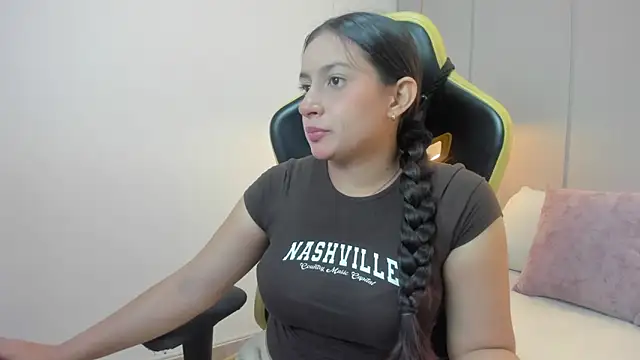 kira relish online show from April 2026 11:13:02 AM