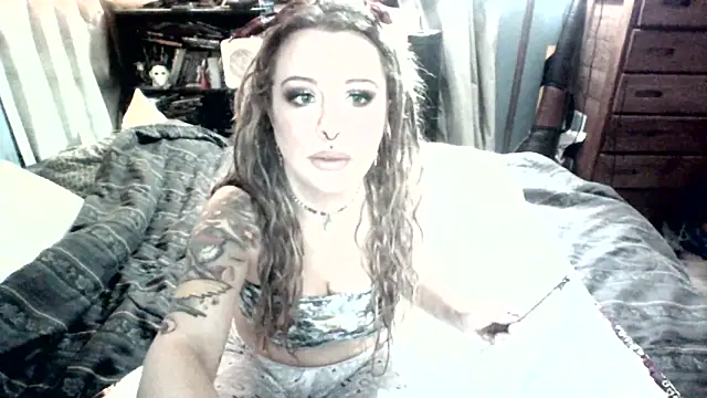 Snapshot of adirajade chatting on March 2026 02:23:01 PM adirajade online show from March 2026 02:23:01 PM