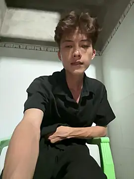 Nguyencuong1999 online show from May 2026 07:22:01 PM