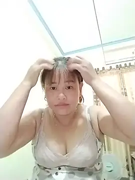 Snapshot of Moubie1 chatting on June 2026 09:13:02 AM Moubie1 online show from June 2026 09:13:02 AM