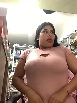 venuslaferte  online show from March 2026 12:32:01 PM