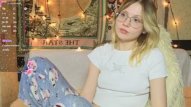 Snapshot of Swagline chatting on March 2026 05:49:02 PM Swagline online show from March 2026 05:49:02 PM