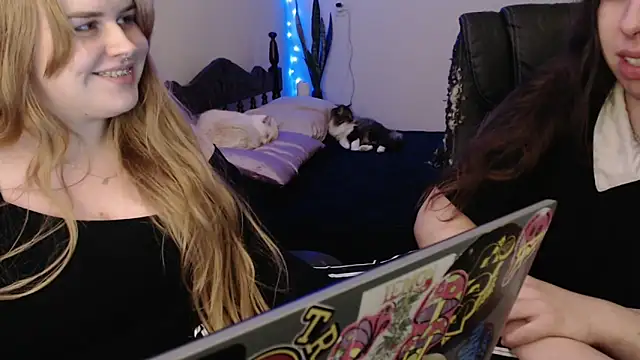 fvckingotik online show from May 2026 02:30:01 AM